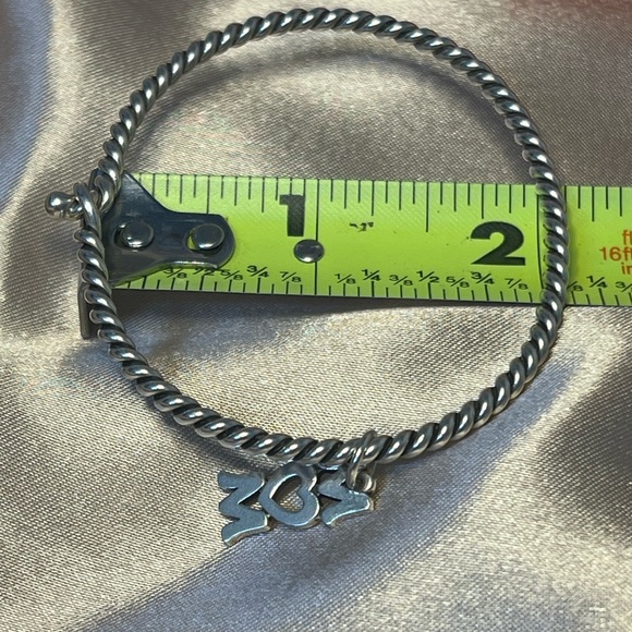 James Avery Sterling Silver Twisted Wire Hook-On Bracelet & JA Mom Charm 925 EUC - Picture 8 of 16
